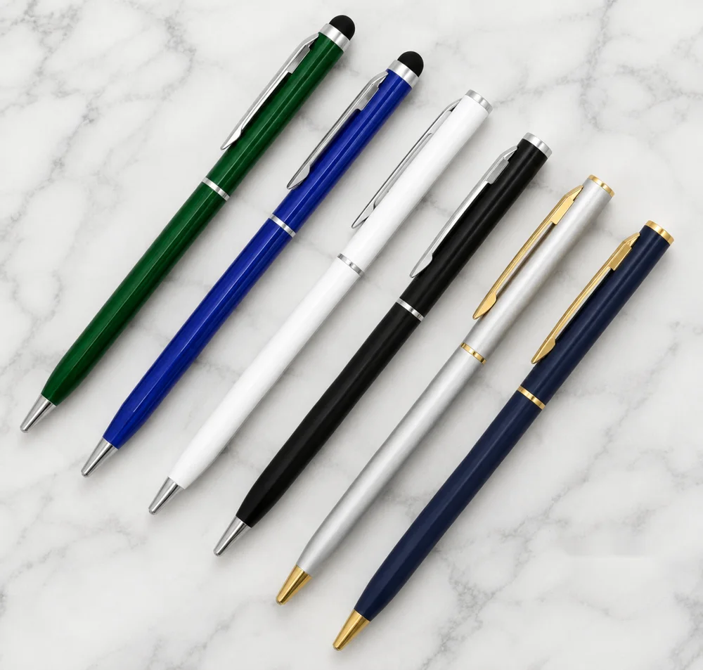 Stylo rotatif mince à stylet en vert, bleu, blanc, noir, argent et marine